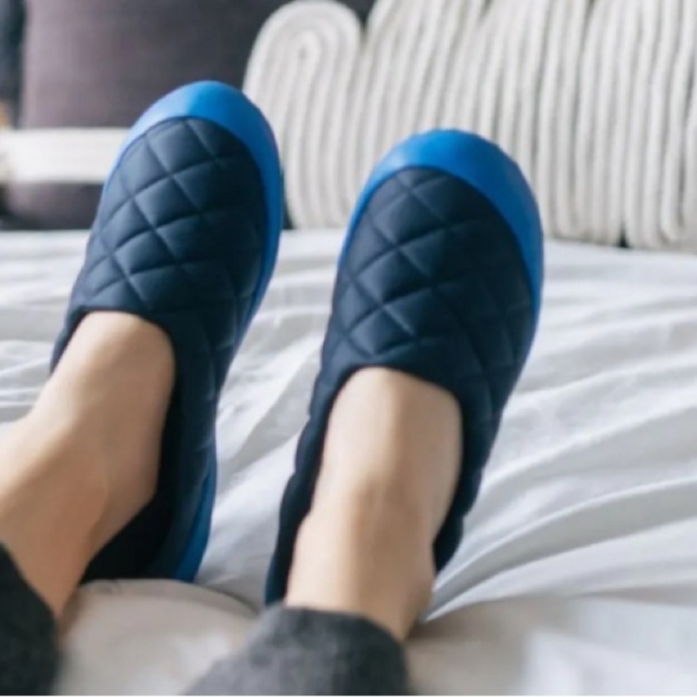 Mahabis Curve Quilted Slippers - Dark Navy and Blue - Picture 2 of 5